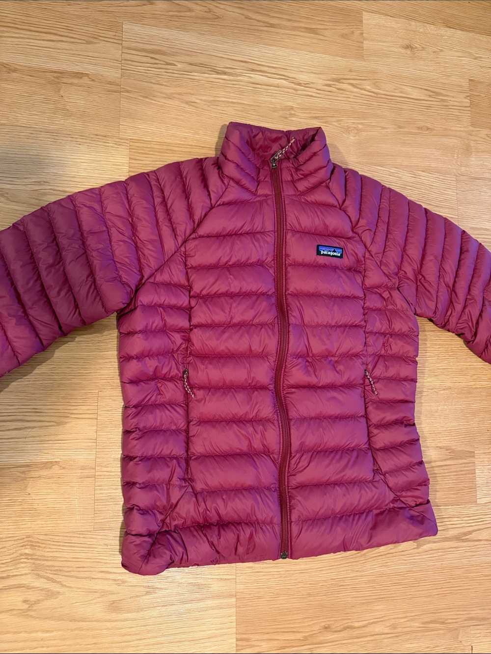 Women’s Patagonia Down Jacket (Dark Ruby)
